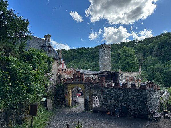 Horní Hrad - zřícenina zámku