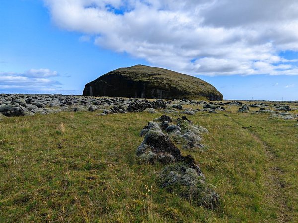 Orustuhóll