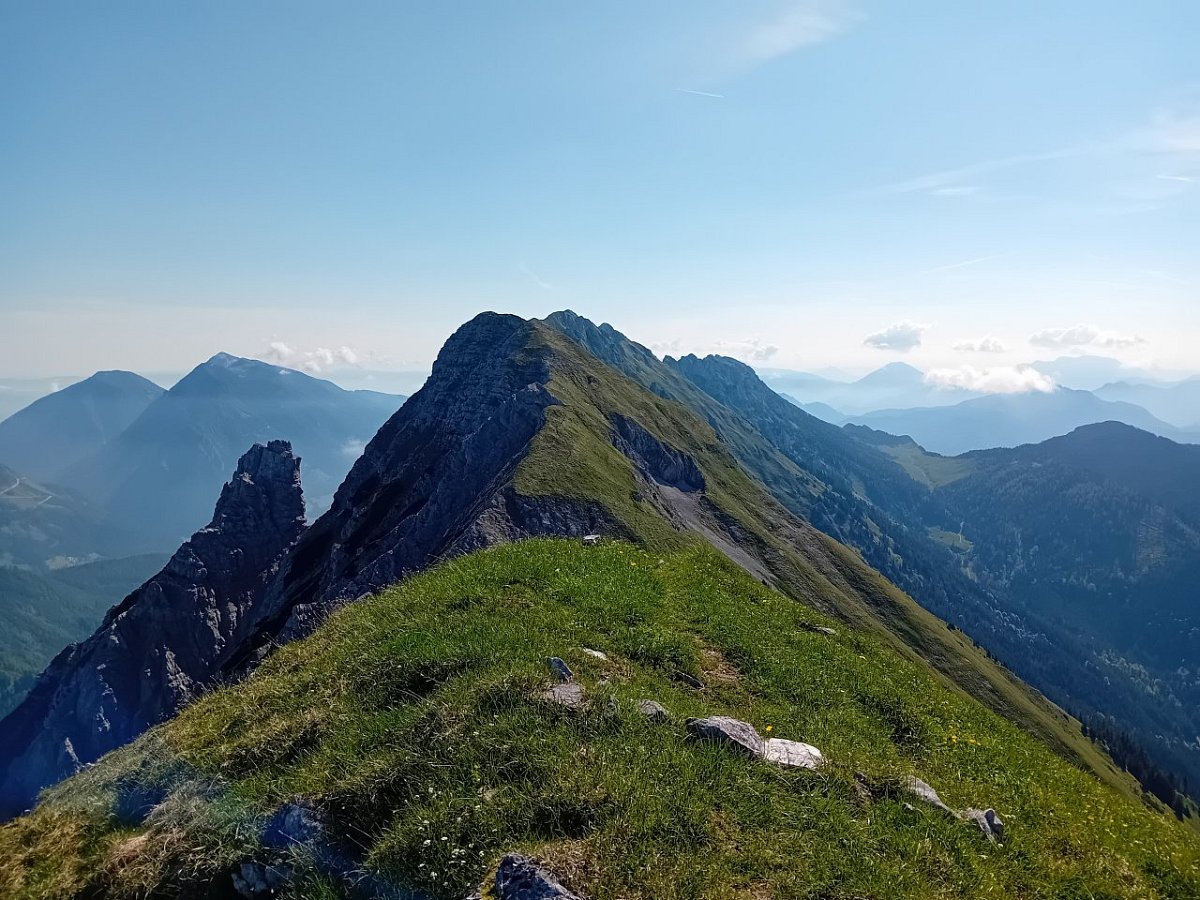 Hohe Spitze / Visoki vrh (2044&nbsp;m)